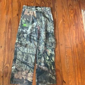 Boys size 8 Mossy Oak camo pants
